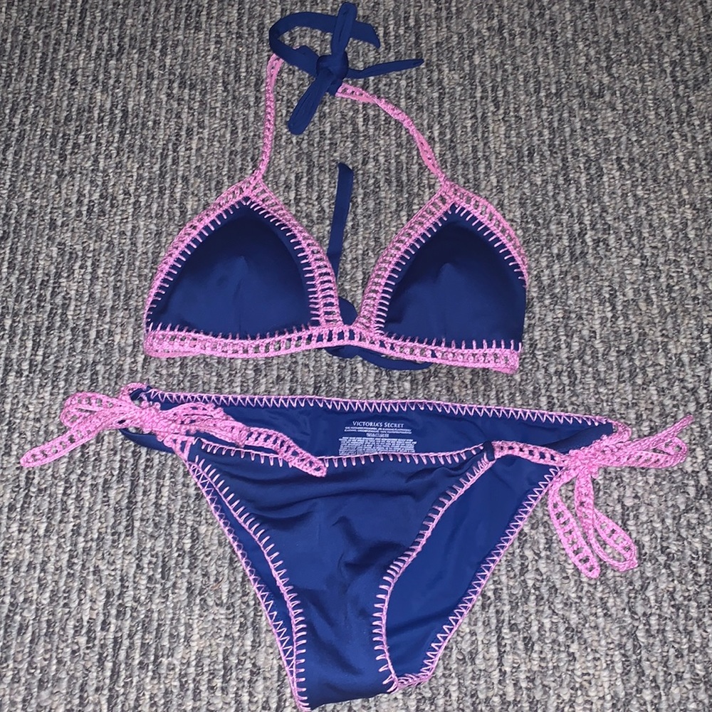 Victoria’s Secret bikini